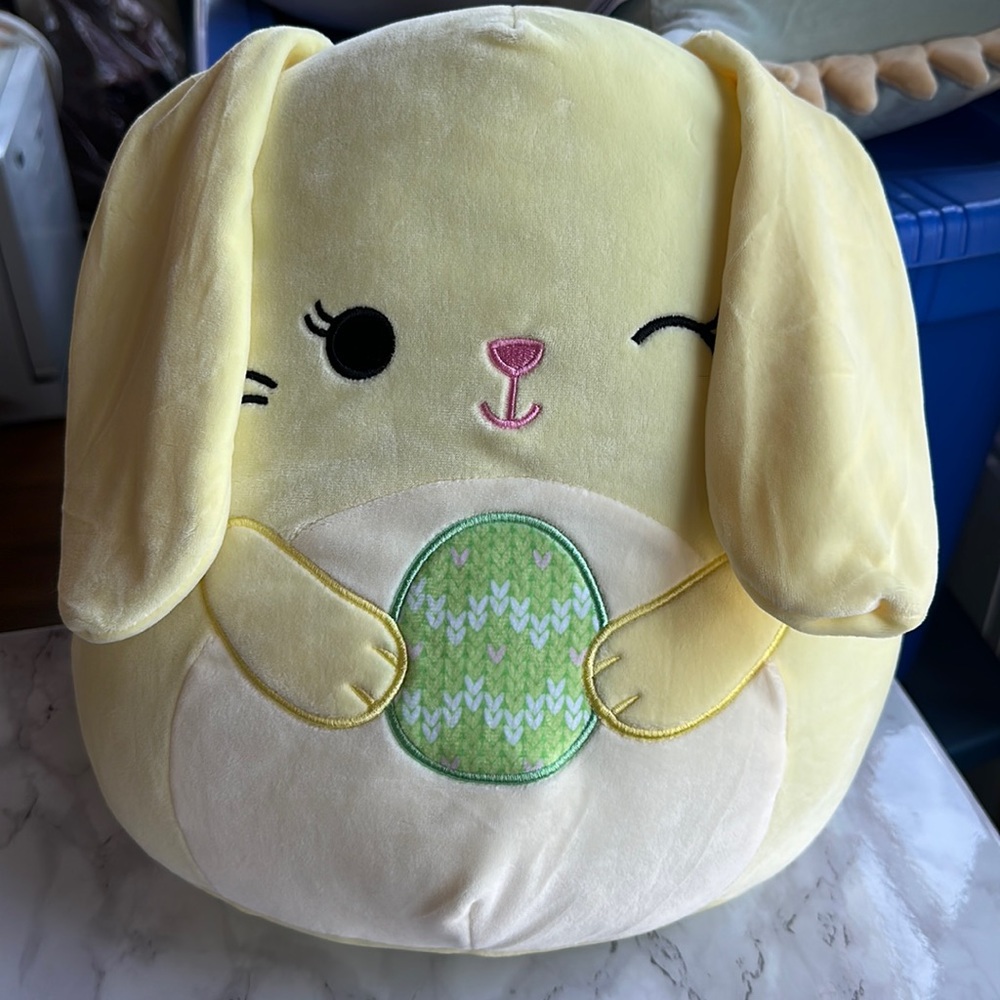Goldine Squishmallow
